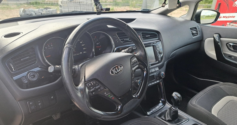 Kia Ceed cena 29500 przebieg: 230000, rok produkcji 2012 z Koprzywnica małe 277